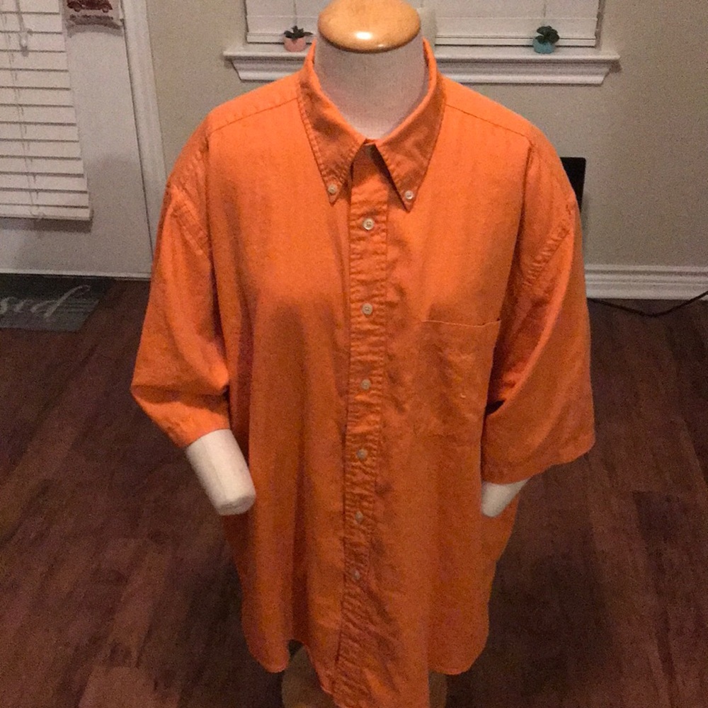 Nice looking men’s short sleeve shirt! ☀️